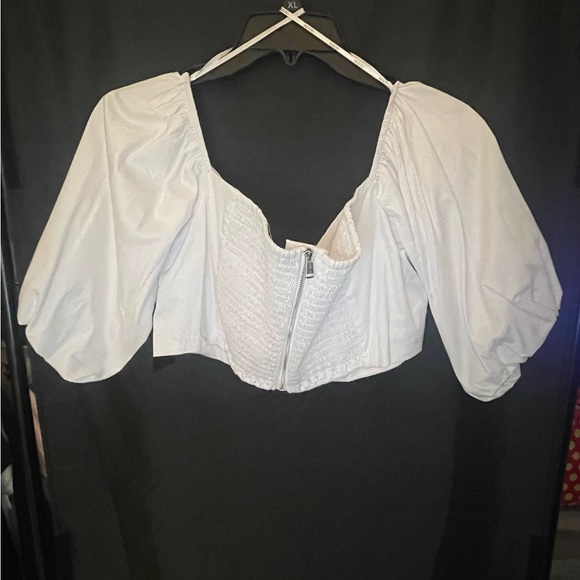 #115 - Brand New Off Shoulder Cropped Junior Shirt by Guess! - Picture 9 of 13